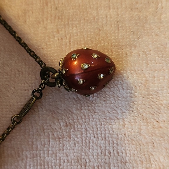 FREE with purchase Juicy Couture strawberry necklace 18" - Picture 3 of 4